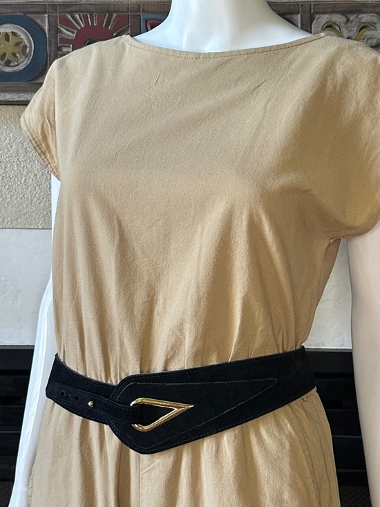 Vtg Calderon black suede Gold accent up to 32\